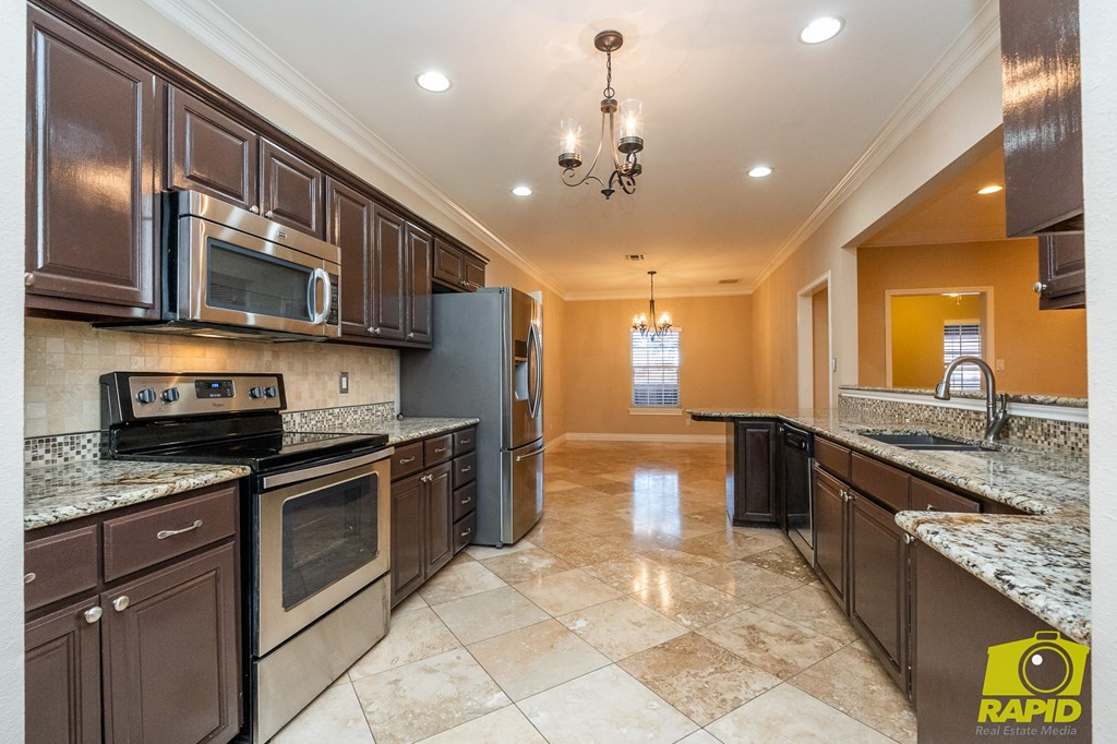 6014 Kingsbridge Drive Property Photo 17