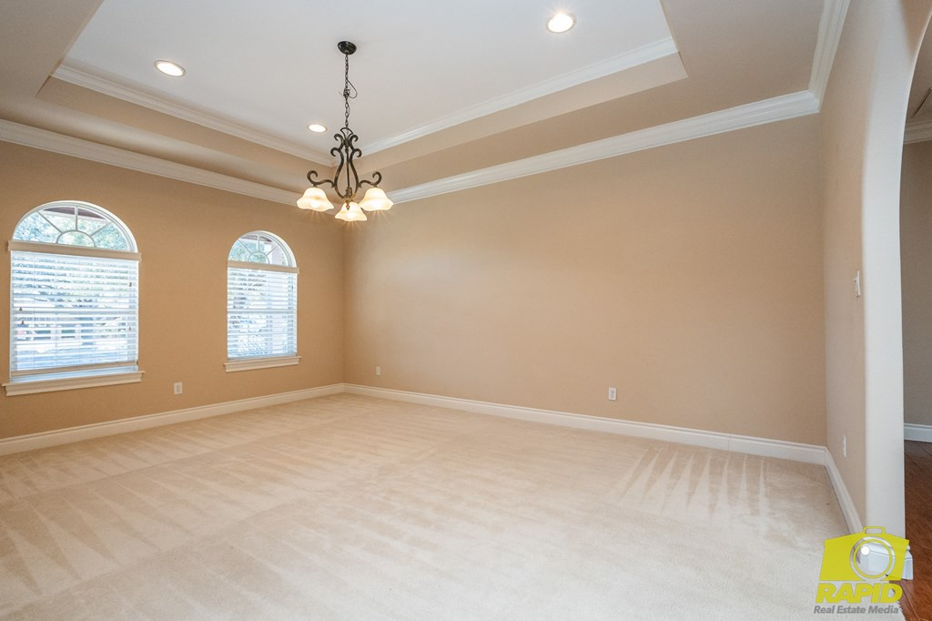 6014 Kingsbridge Drive Property Photo 18
