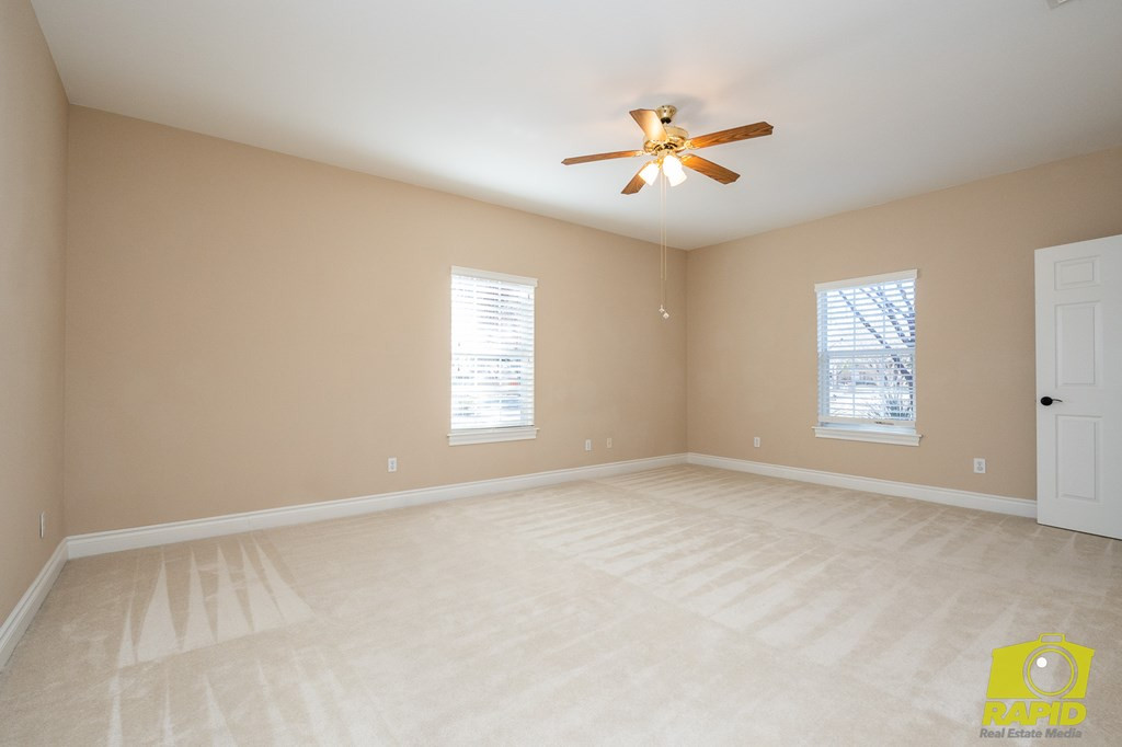 6014 Kingsbridge Drive Property Photo 32