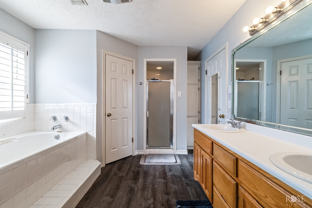 3245 Forest Hill Drive Property Photo 11