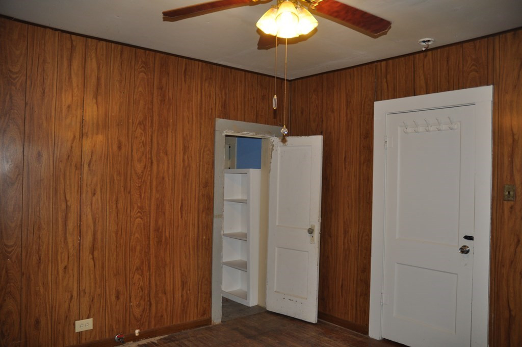 27 19th Street Property Photo 4