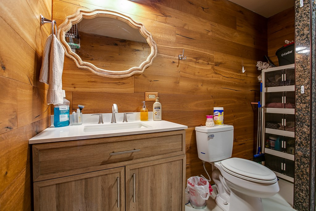 326 Menielle Road Property Photo 9