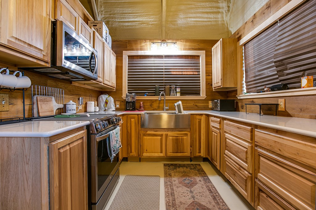 326 Menielle Road Property Photo 10