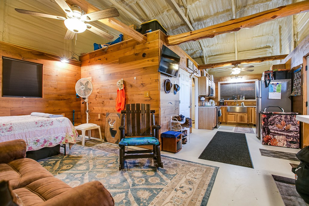 326 Menielle Road Property Photo 14