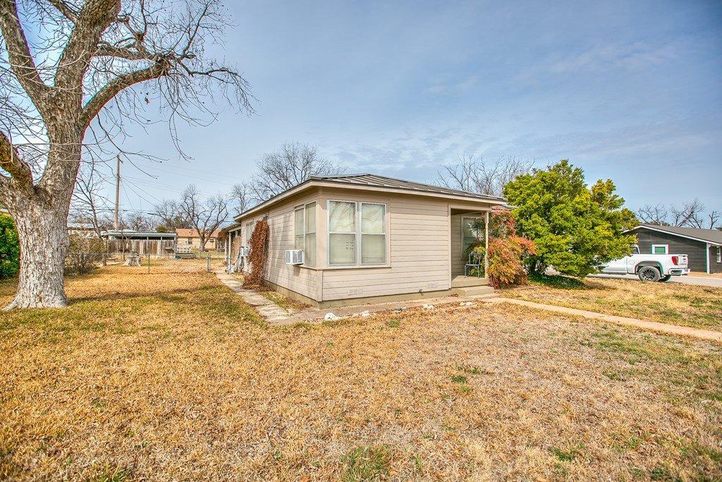 200 Sharp Avenue Property Photo 5