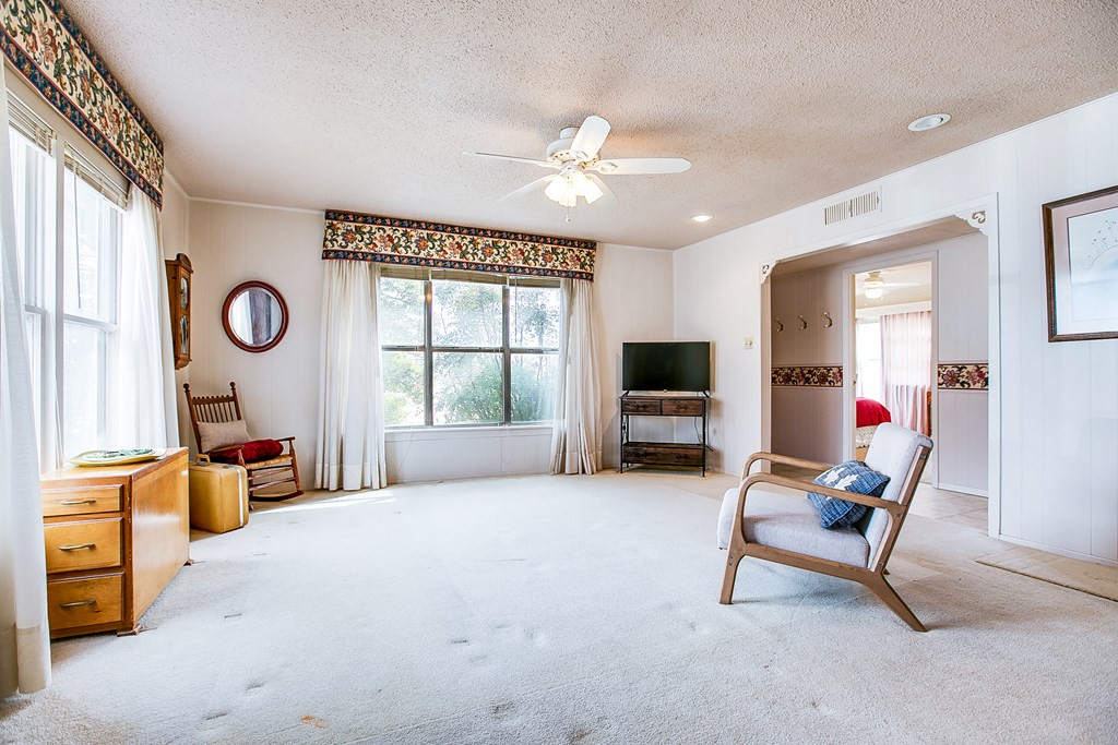 200 Sharp Avenue Property Photo 10