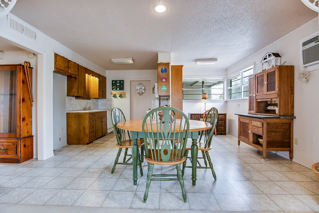 200 Sharp Avenue Property Photo 11