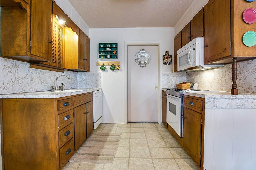 200 Sharp Avenue Property Photo 12