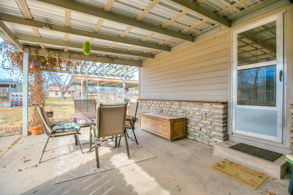 200 Sharp Avenue Property Photo 24