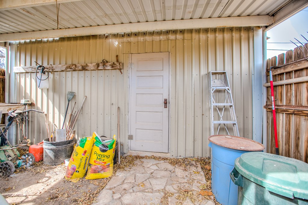 200 Sharp Avenue Property Photo 27
