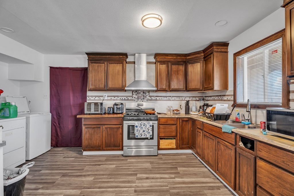 1917 Chapman Street Property Photo 9
