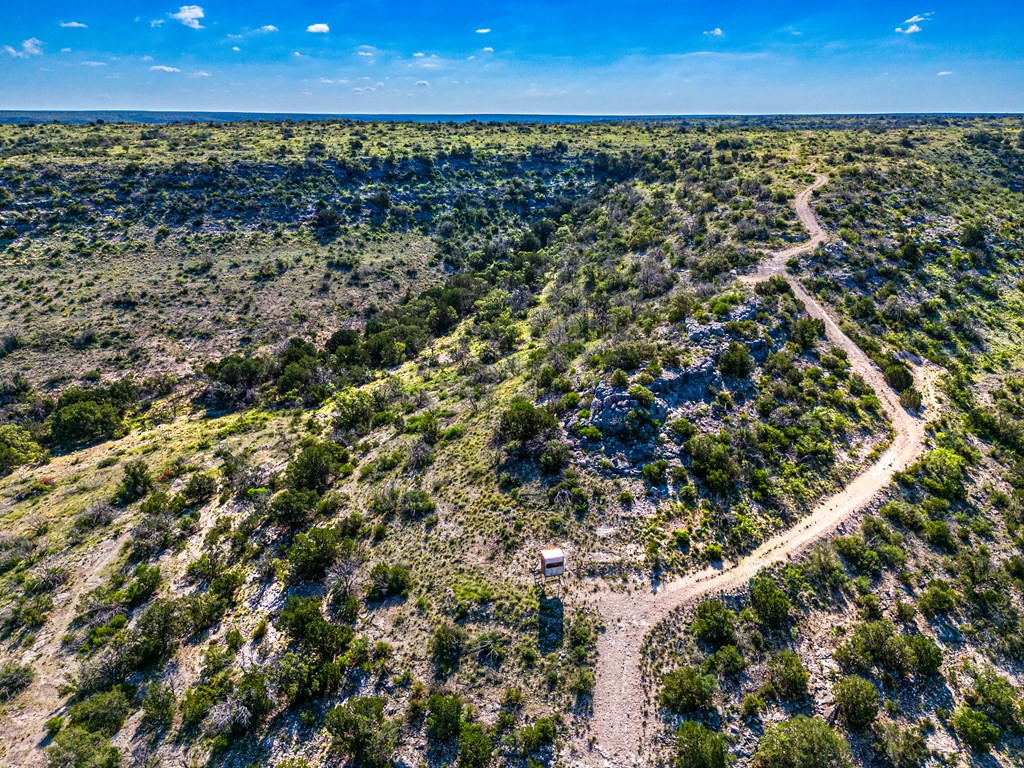 935 Ranch House Road Property Photo 11
