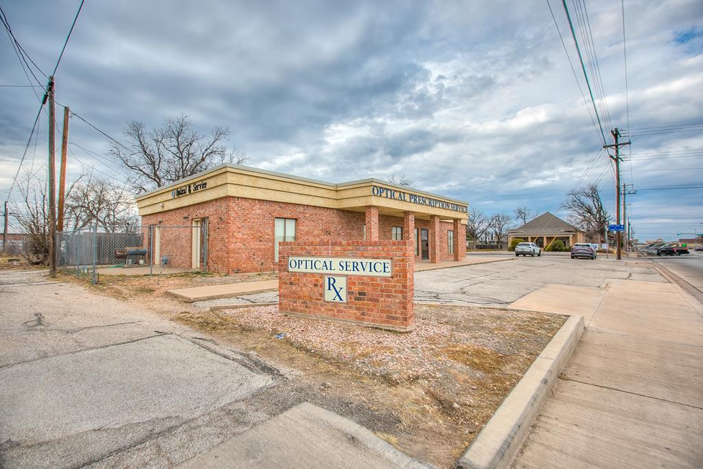 401 W Highland Avenue Property Photo 1