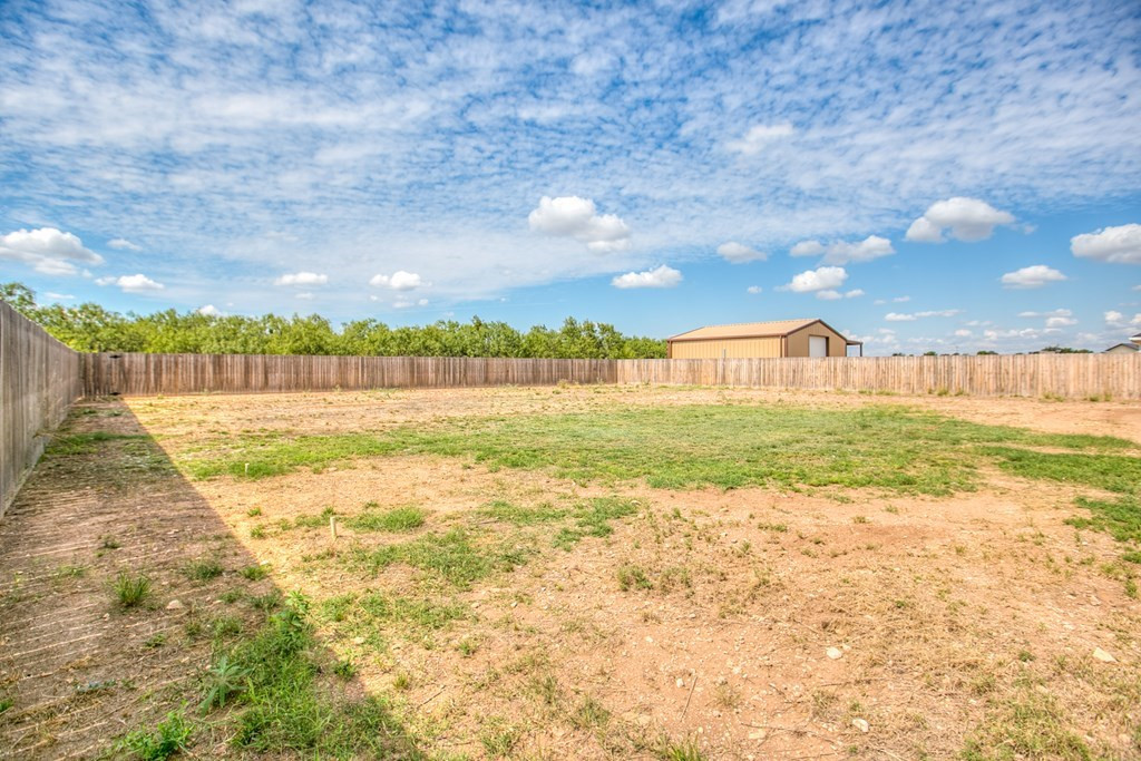 4529 Old Stone Drive Property Photo 4