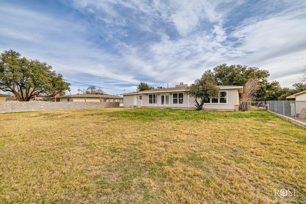1911 Dena Drive Property Photo 29