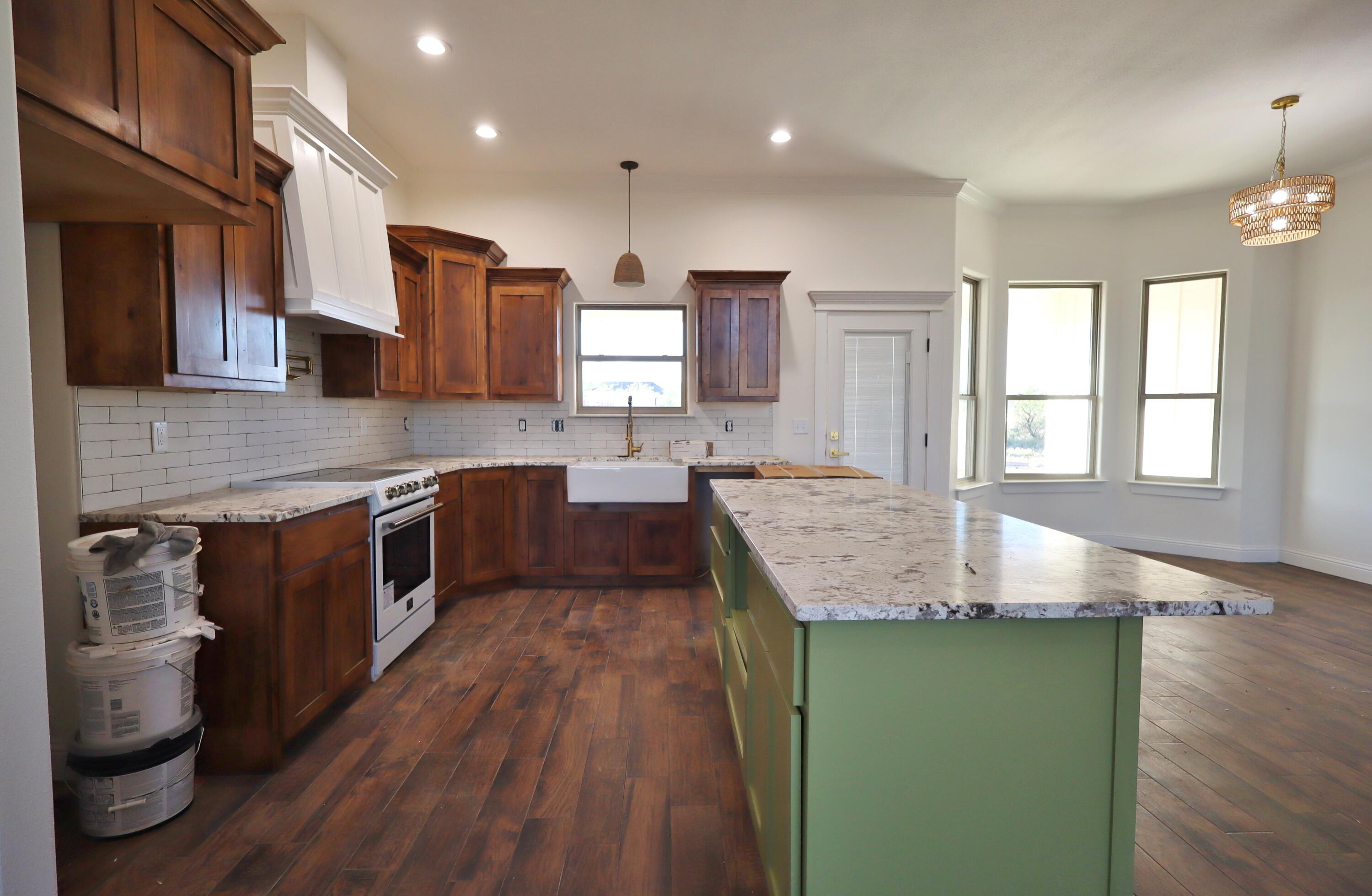 9632 Grey Wolf Lane Property Photo 8