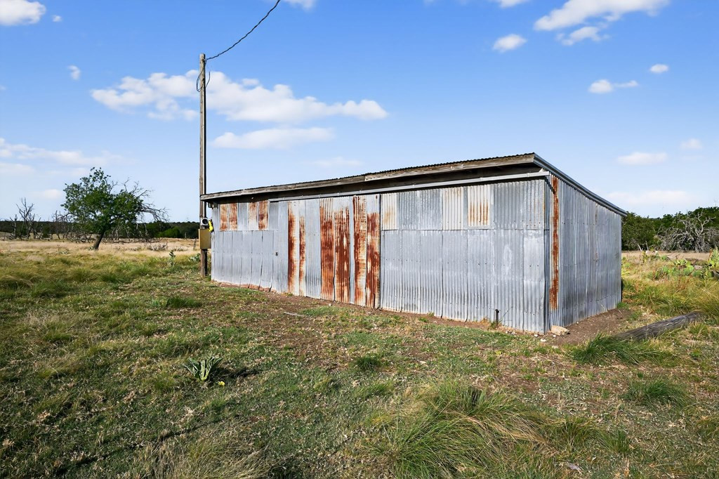 356 County Rd 132 Property Photo 22