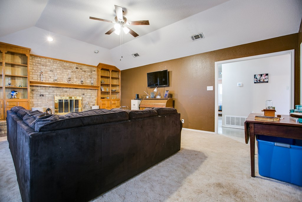 1110 Anthony Drive Property Photo 6