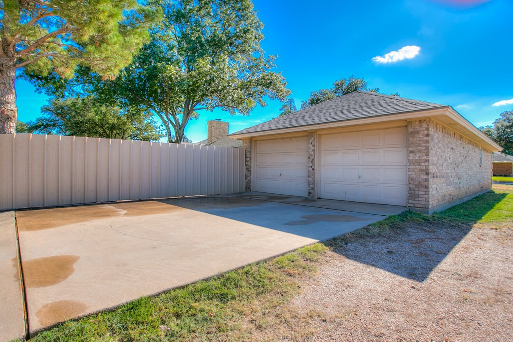 1110 Anthony Drive Property Photo 28