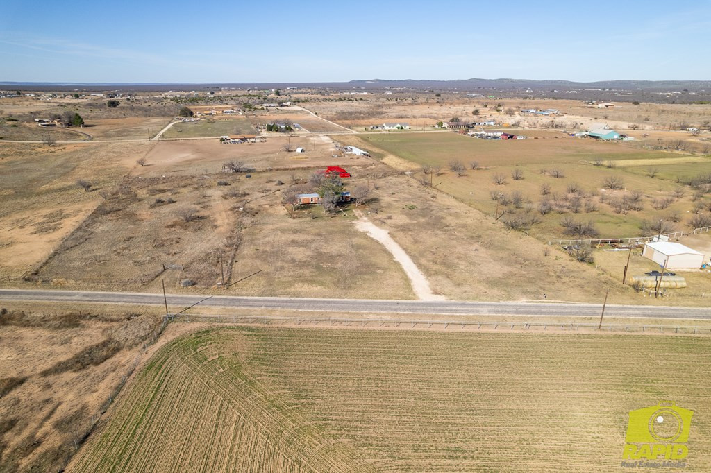 9005 N Valley Drive Property Photo 6