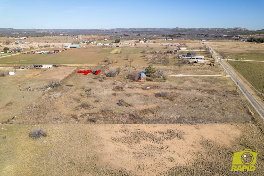 9005 N Valley Drive Property Photo 8