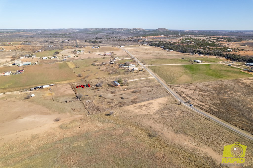 9005 N Valley Drive Property Photo 9