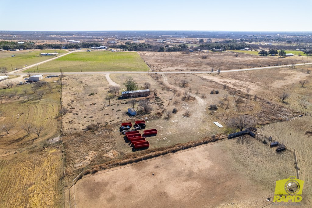 9005 N Valley Drive Property Photo 14