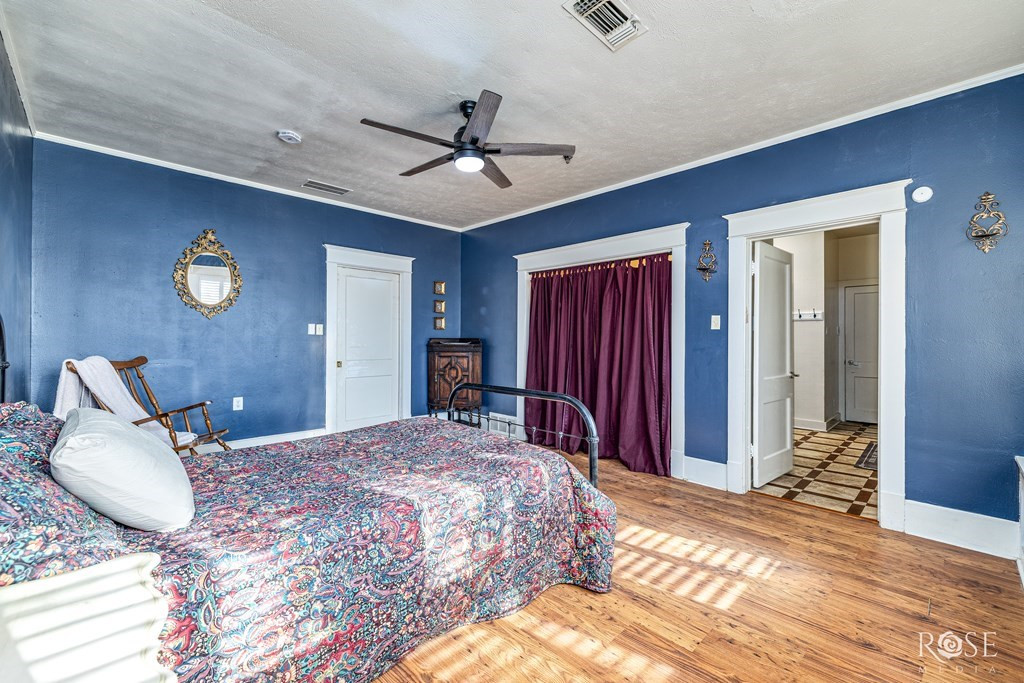 423 S Washington Drive Property Photo 18