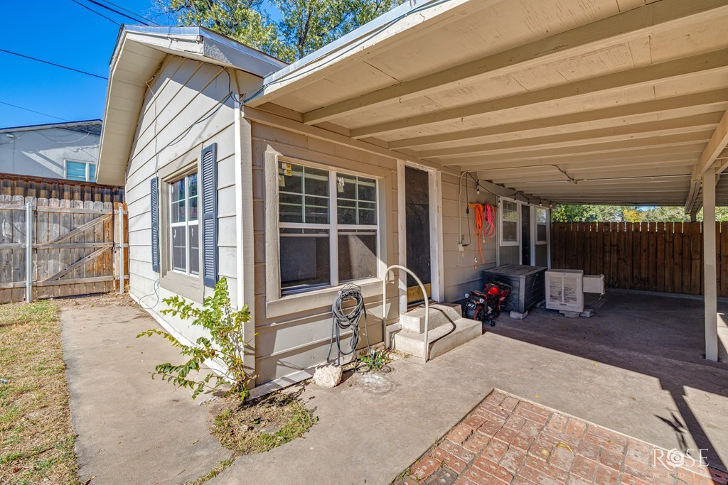 423 S Washington Drive Property Photo 24