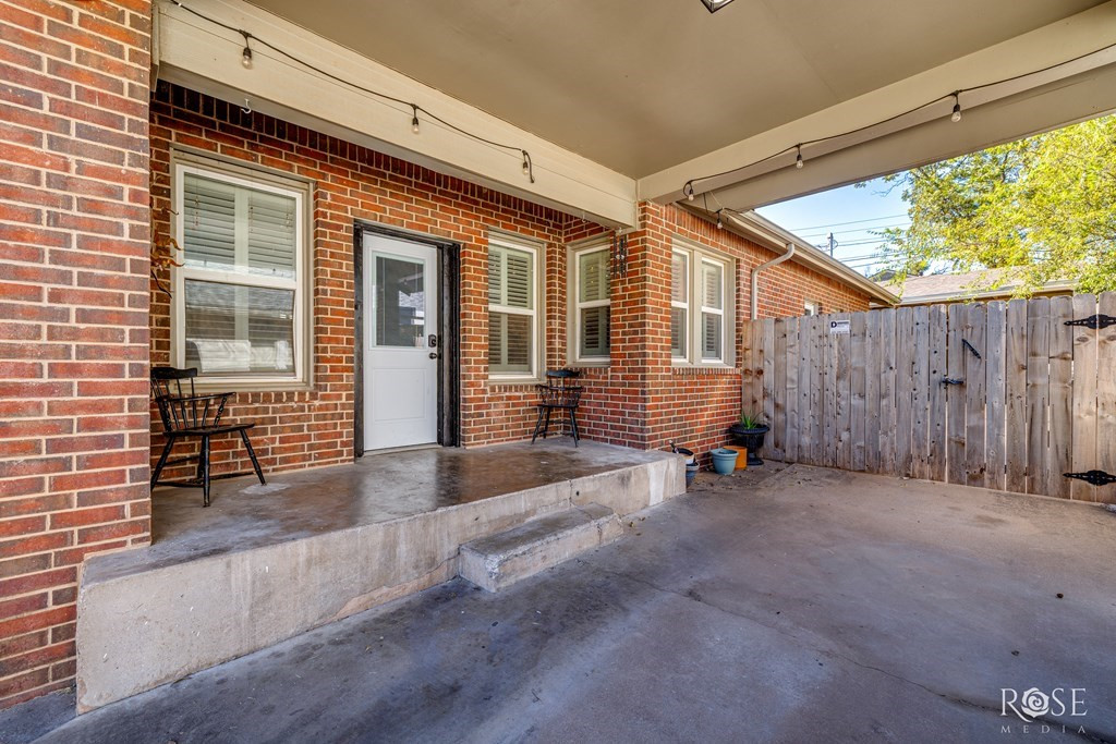 423 S Washington Drive Property Photo 35