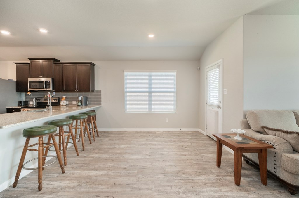 218 Holland Park Property Photo 18