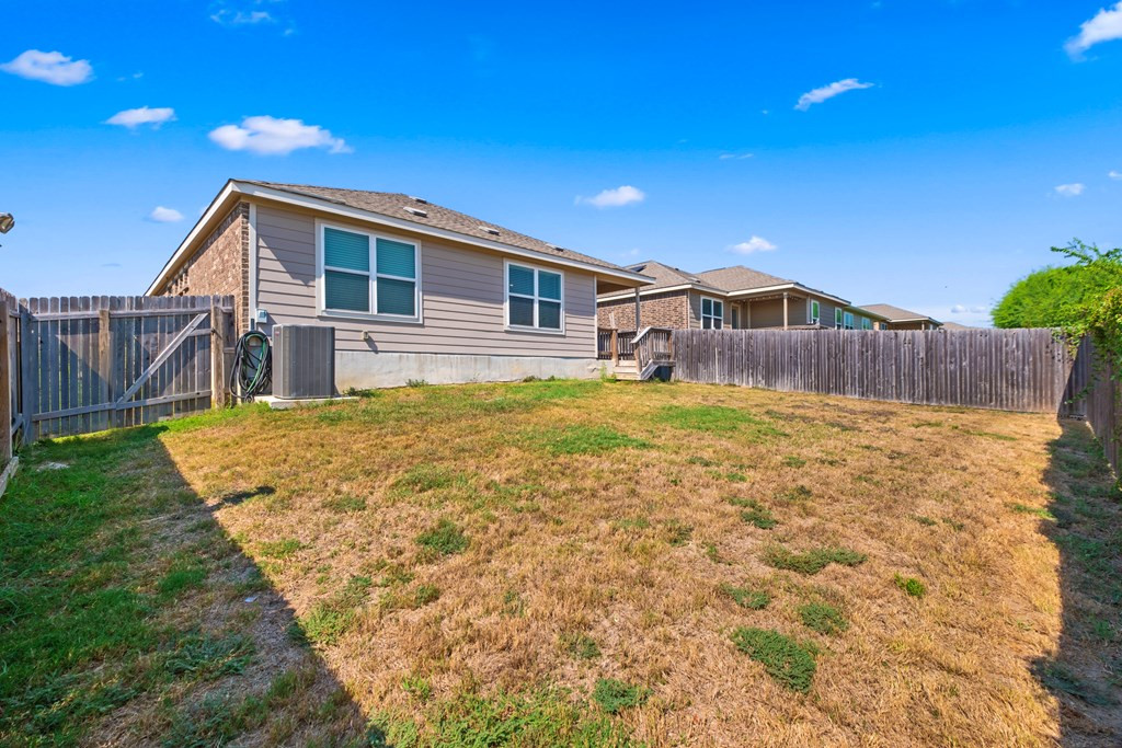 218 Holland Park Property Photo 41