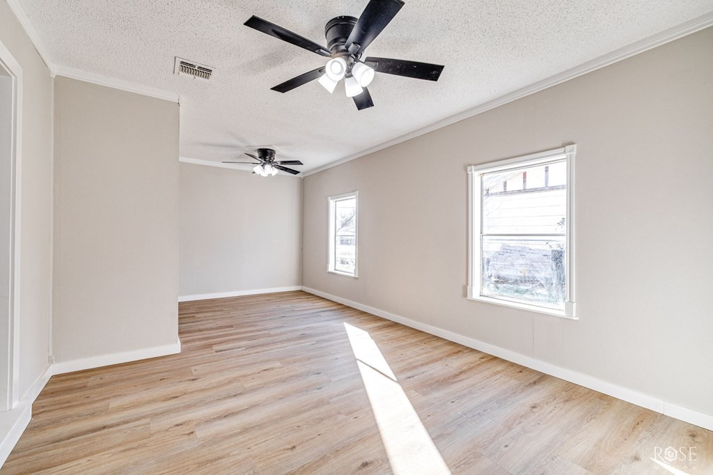 2513 Marx Street Property Photo 16