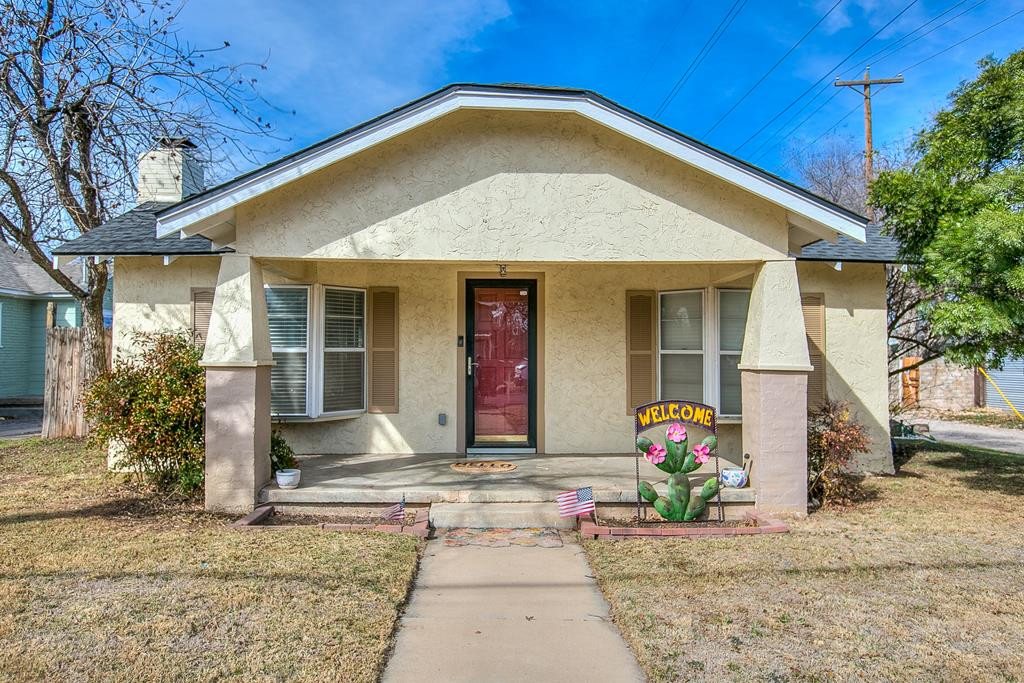 1616 W Ave J Property Photo 1