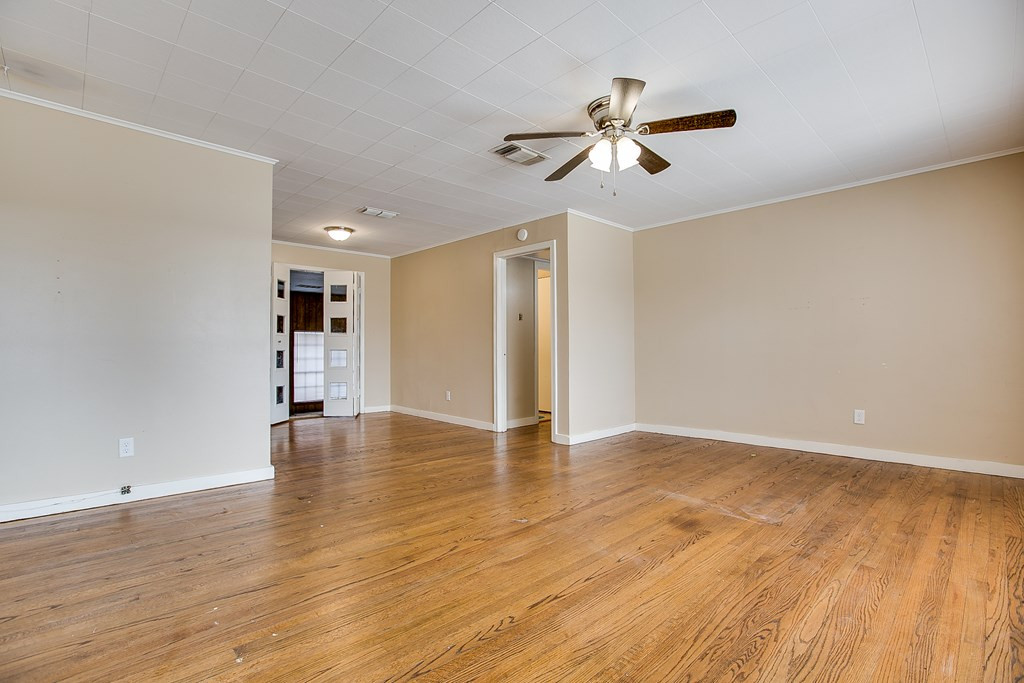 1908 Webster Street Property Photo 4