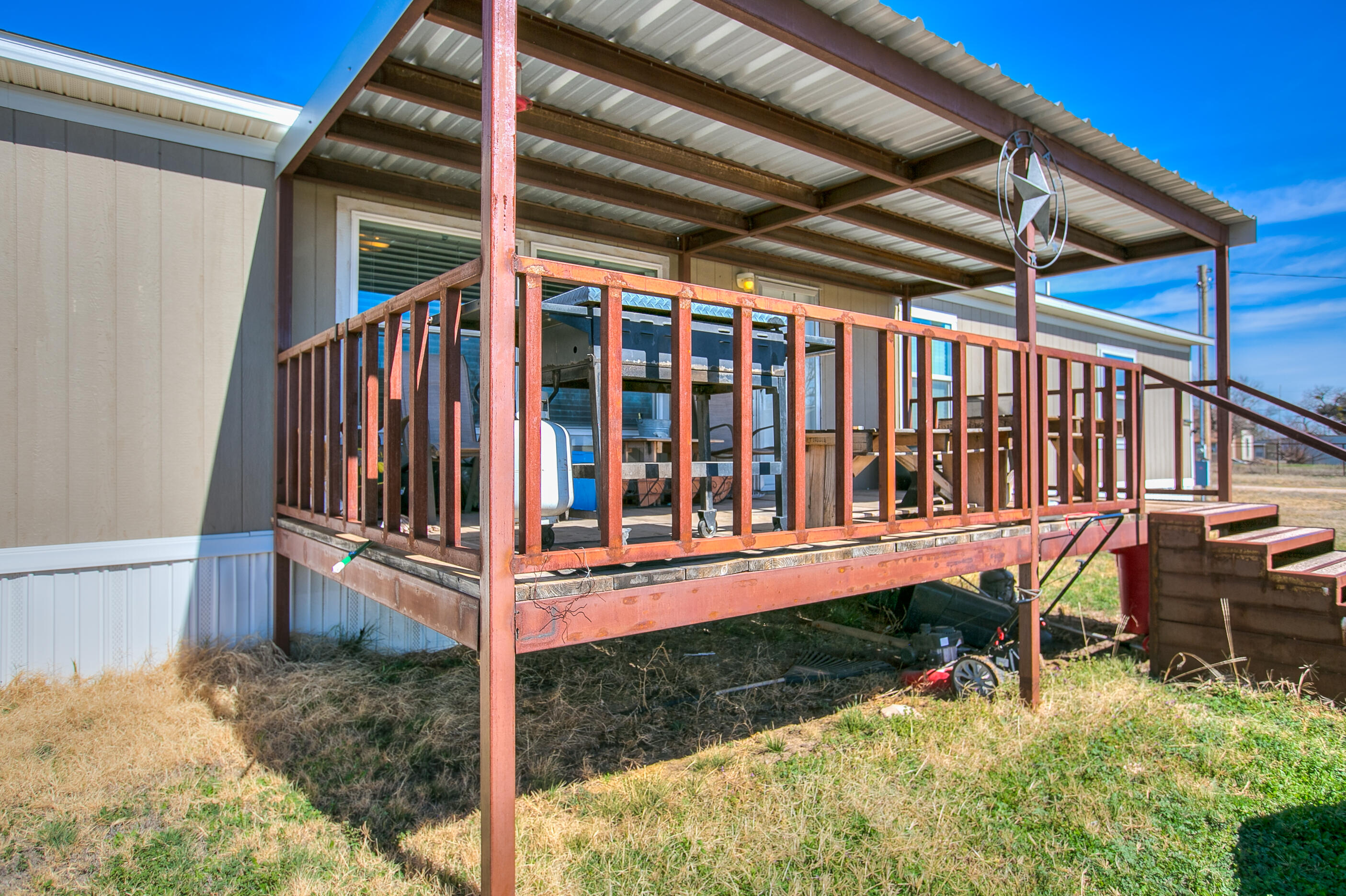 250 W Waco Street Property Photo 4
