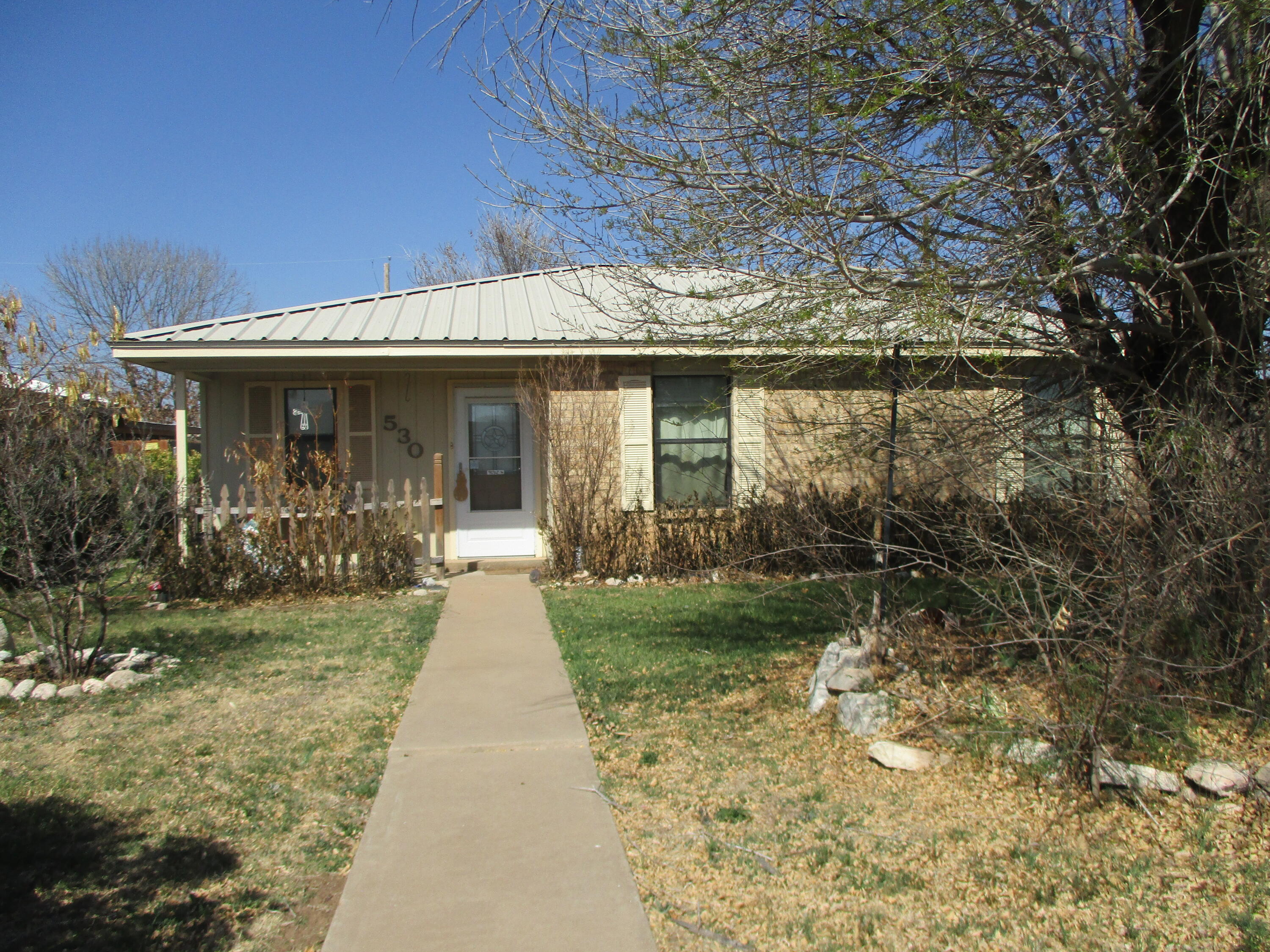 530 E 44th Street Property Photo 1