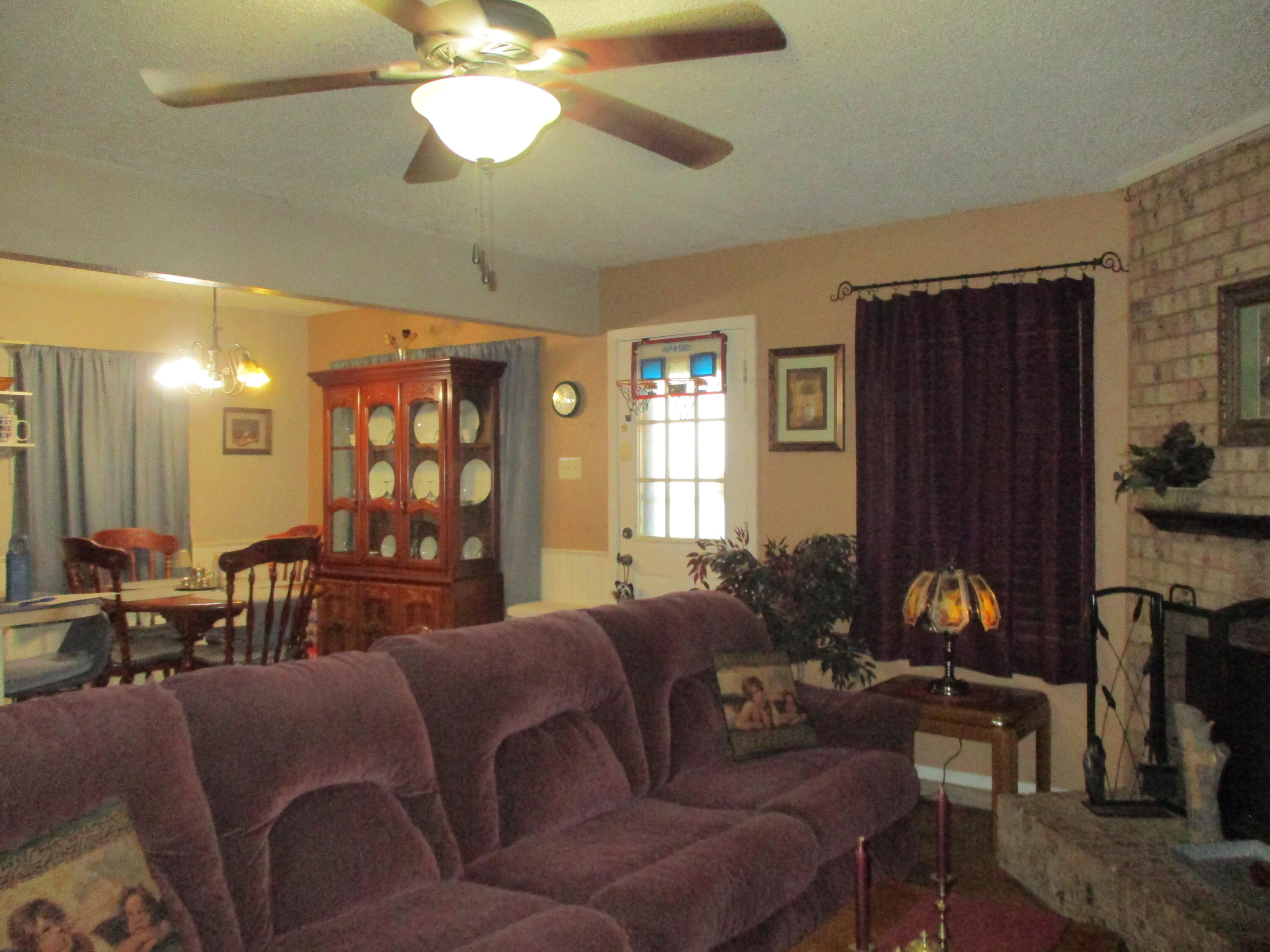 530 E 44th Street Property Photo 5