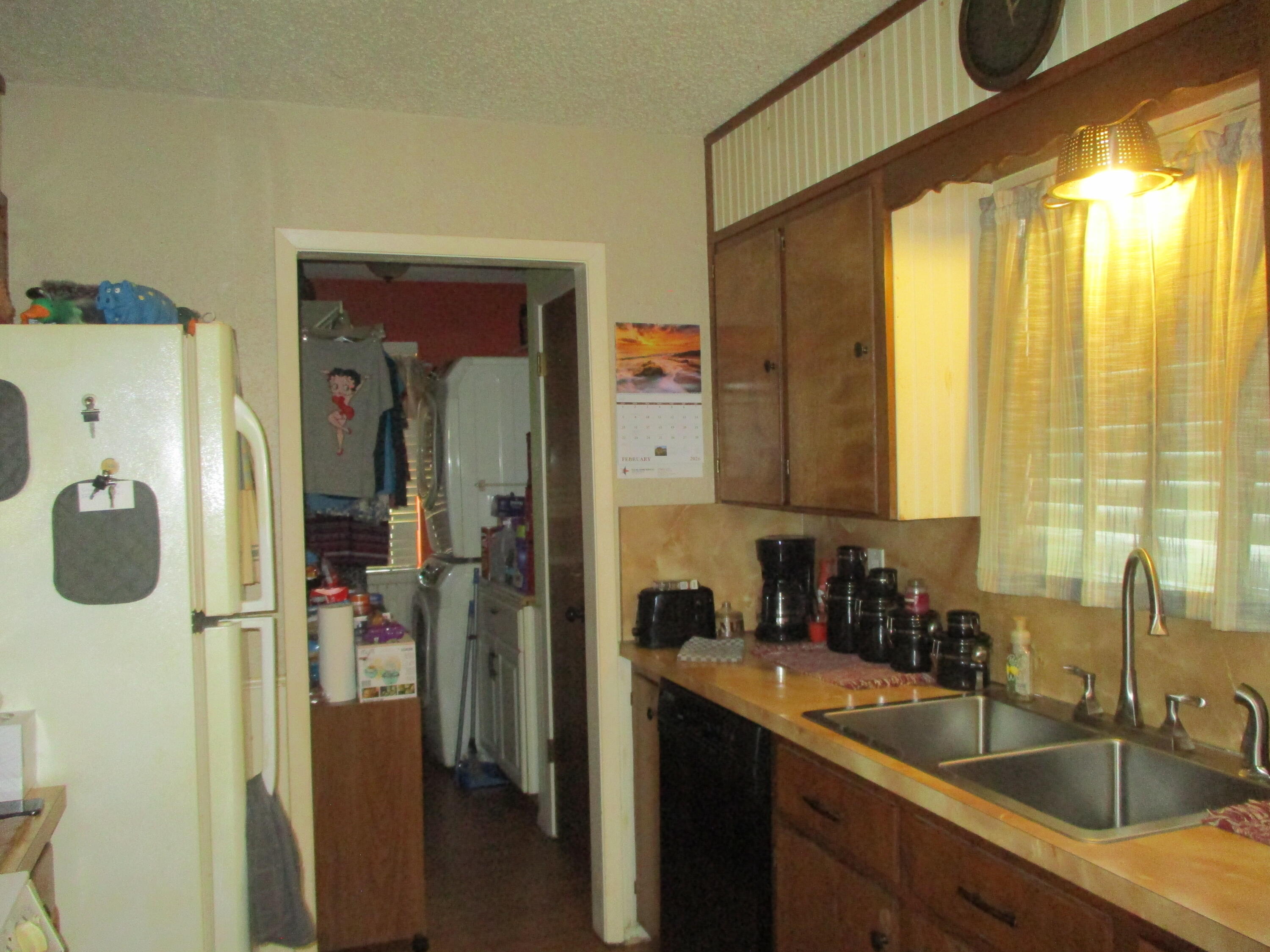 530 E 44th Street Property Photo 7