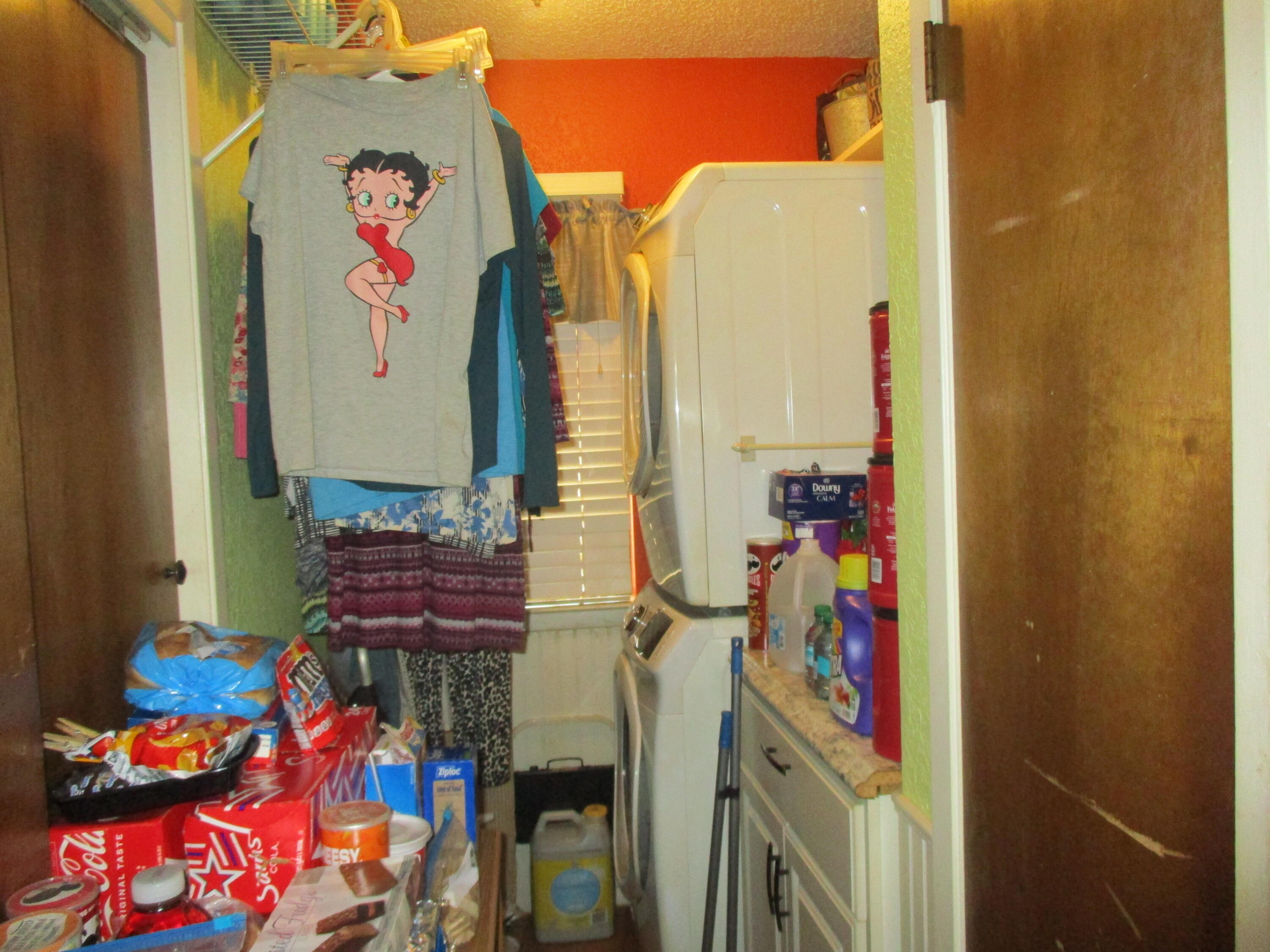 530 E 44th Street Property Photo 8