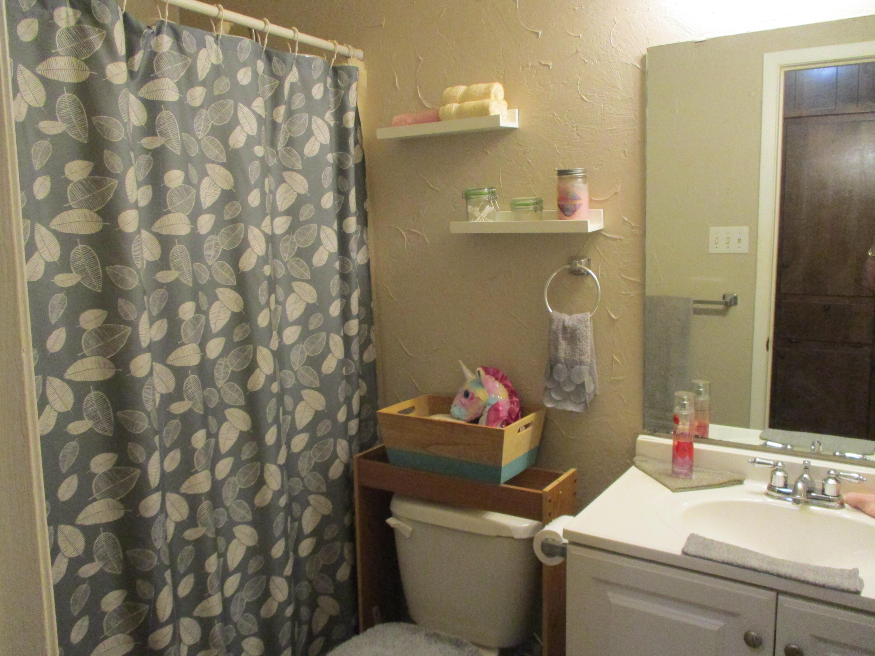 530 E 44th Street Property Photo 11