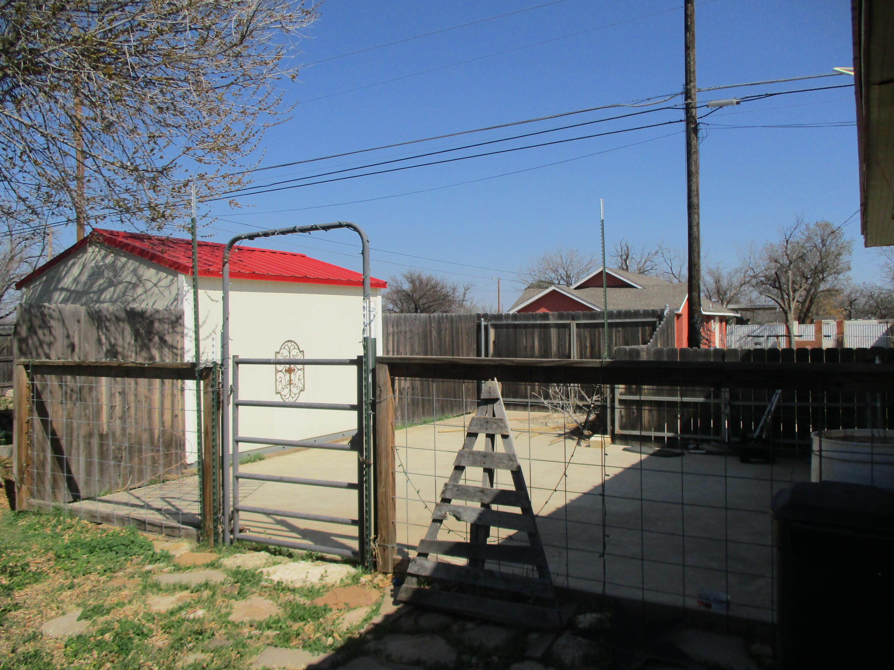 530 E 44th Street Property Photo 14