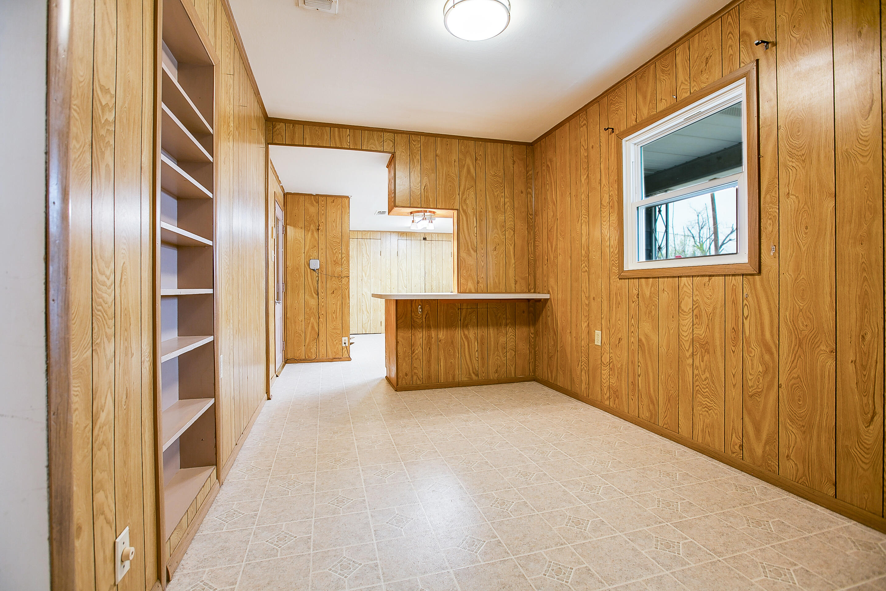 2219 W Twohig Avenue Property Photo 12