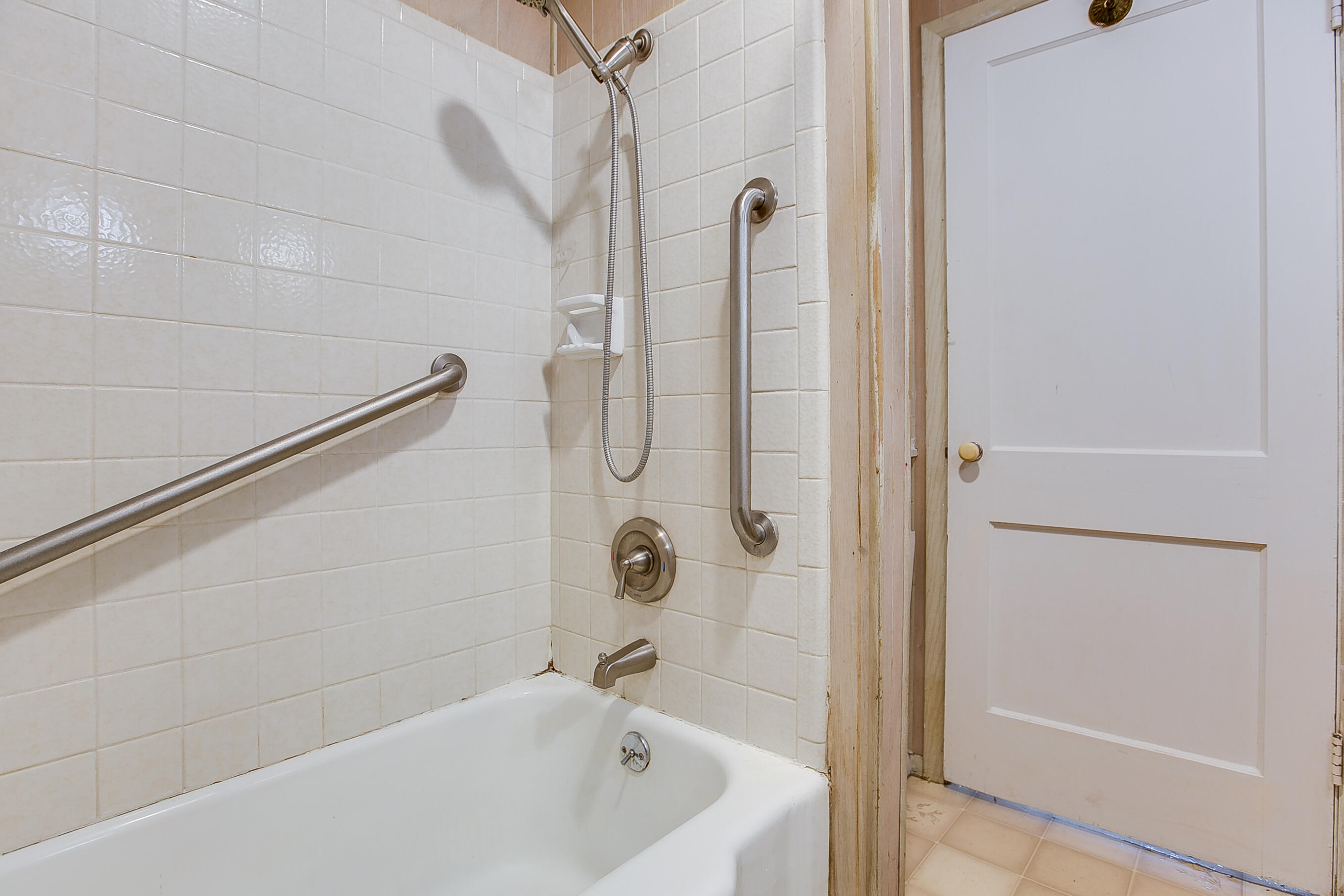 2219 W Twohig Avenue Property Photo 19