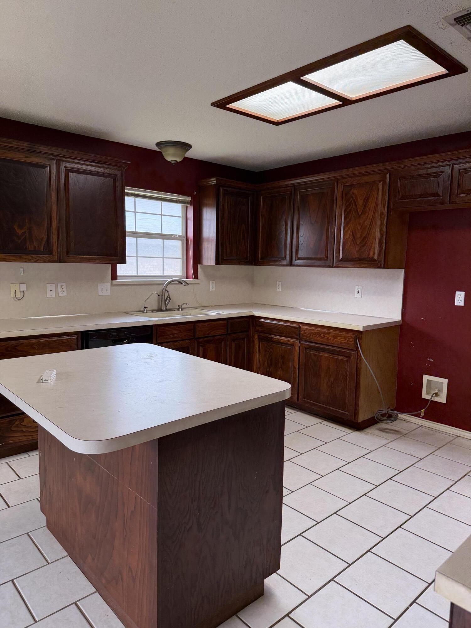 3514 Shadyhill Drive Property Photo 5