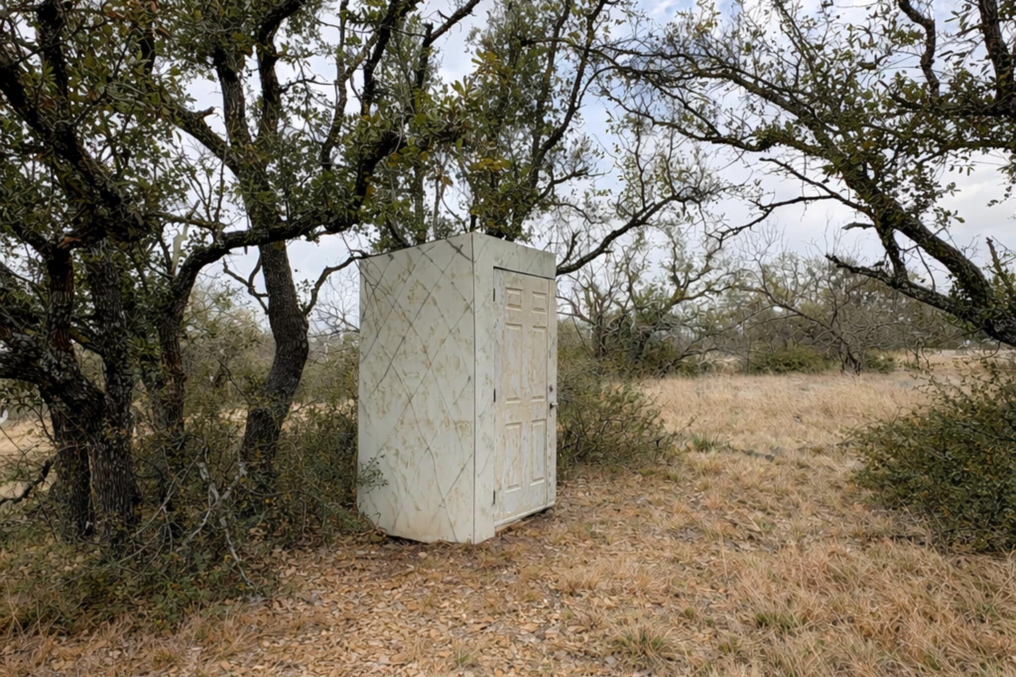 135 Shin Oak Spur Property Photo 6