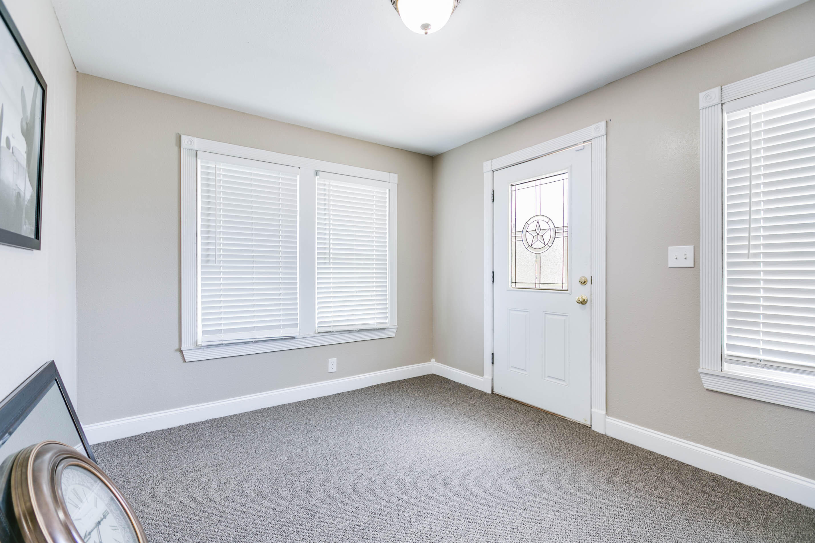 123 W 1st Street Property Photo 6