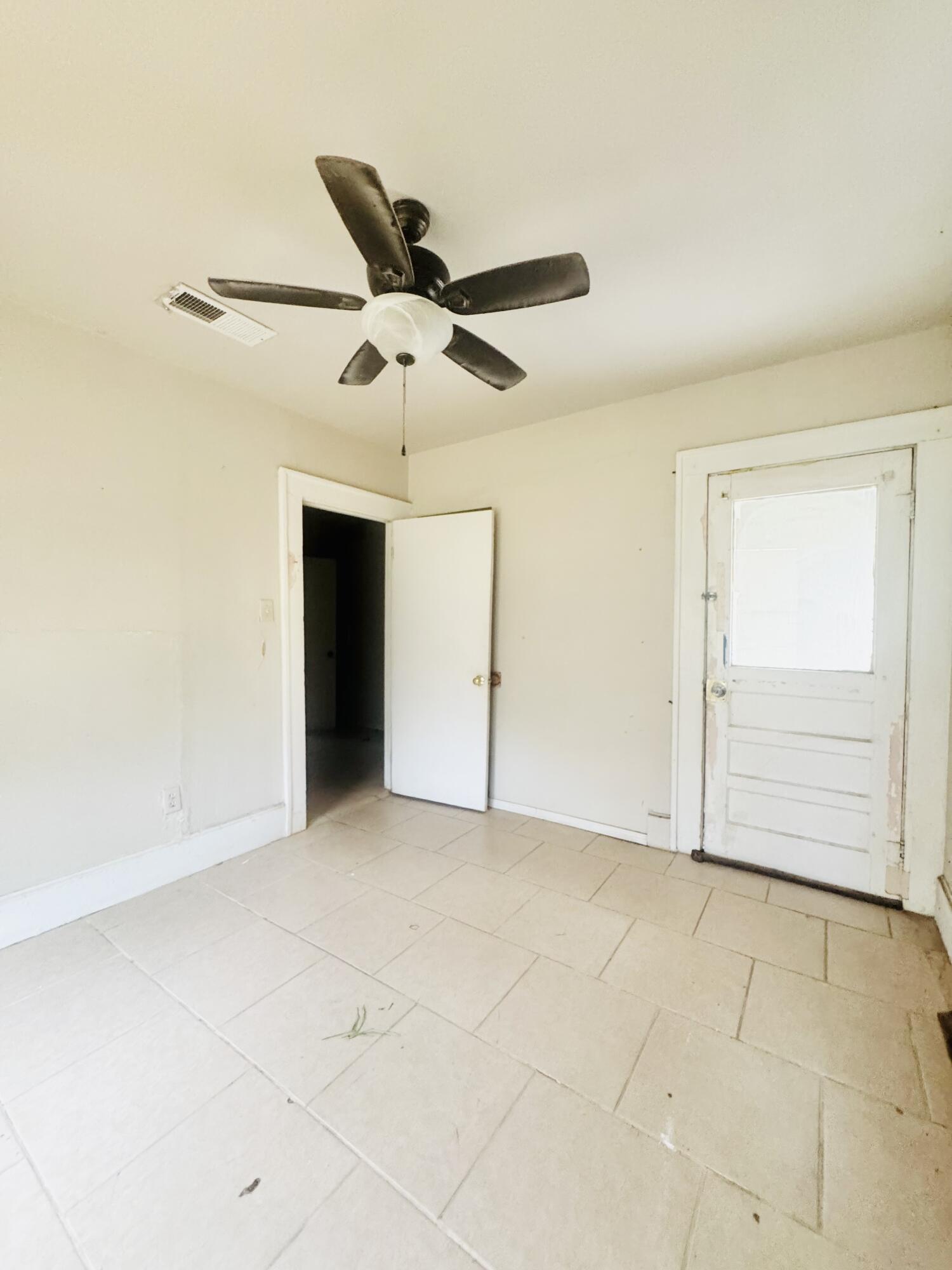1225 S Chadbourne Street Property Photo 3