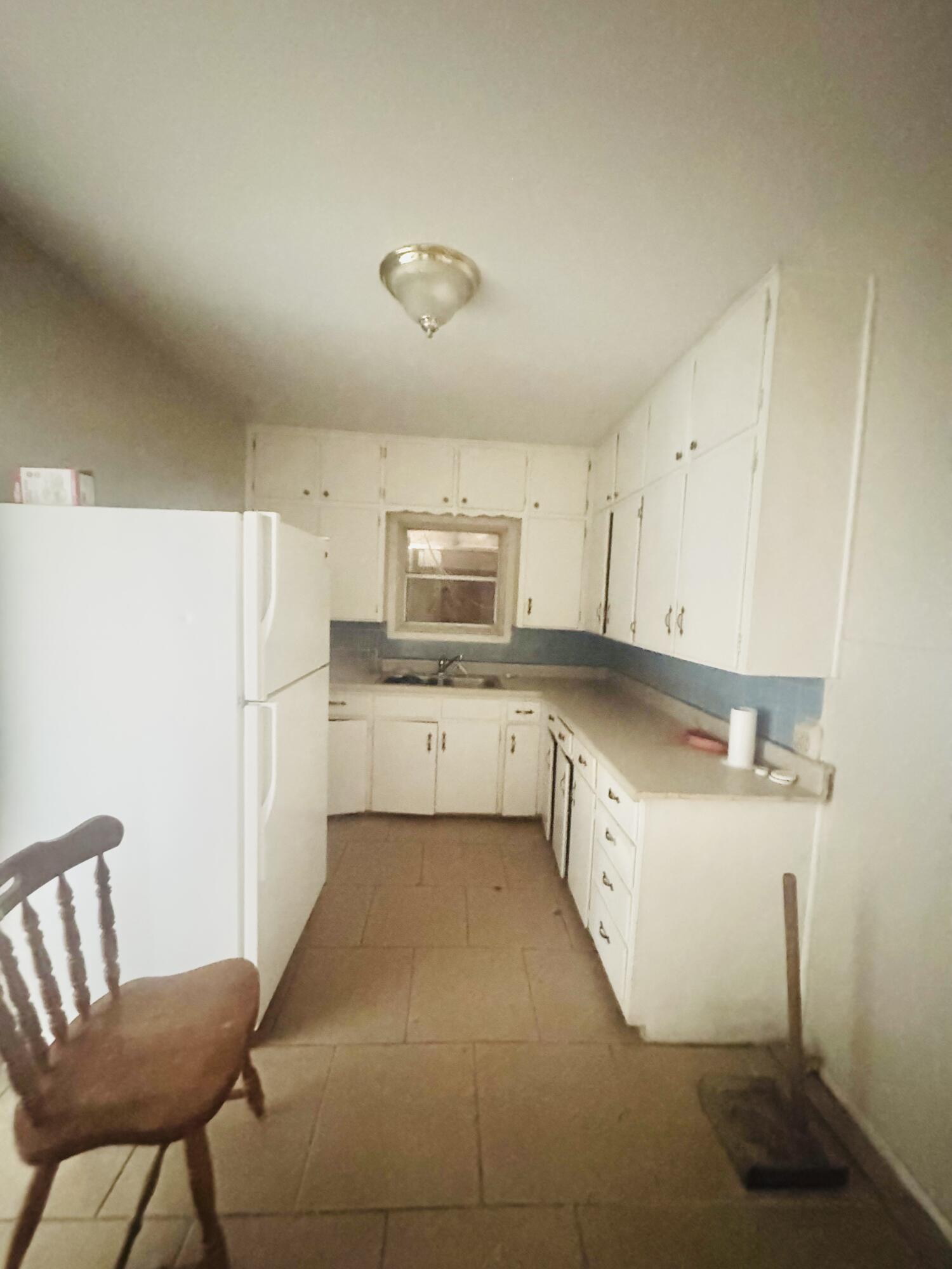 1225 S Chadbourne Street Property Photo 4