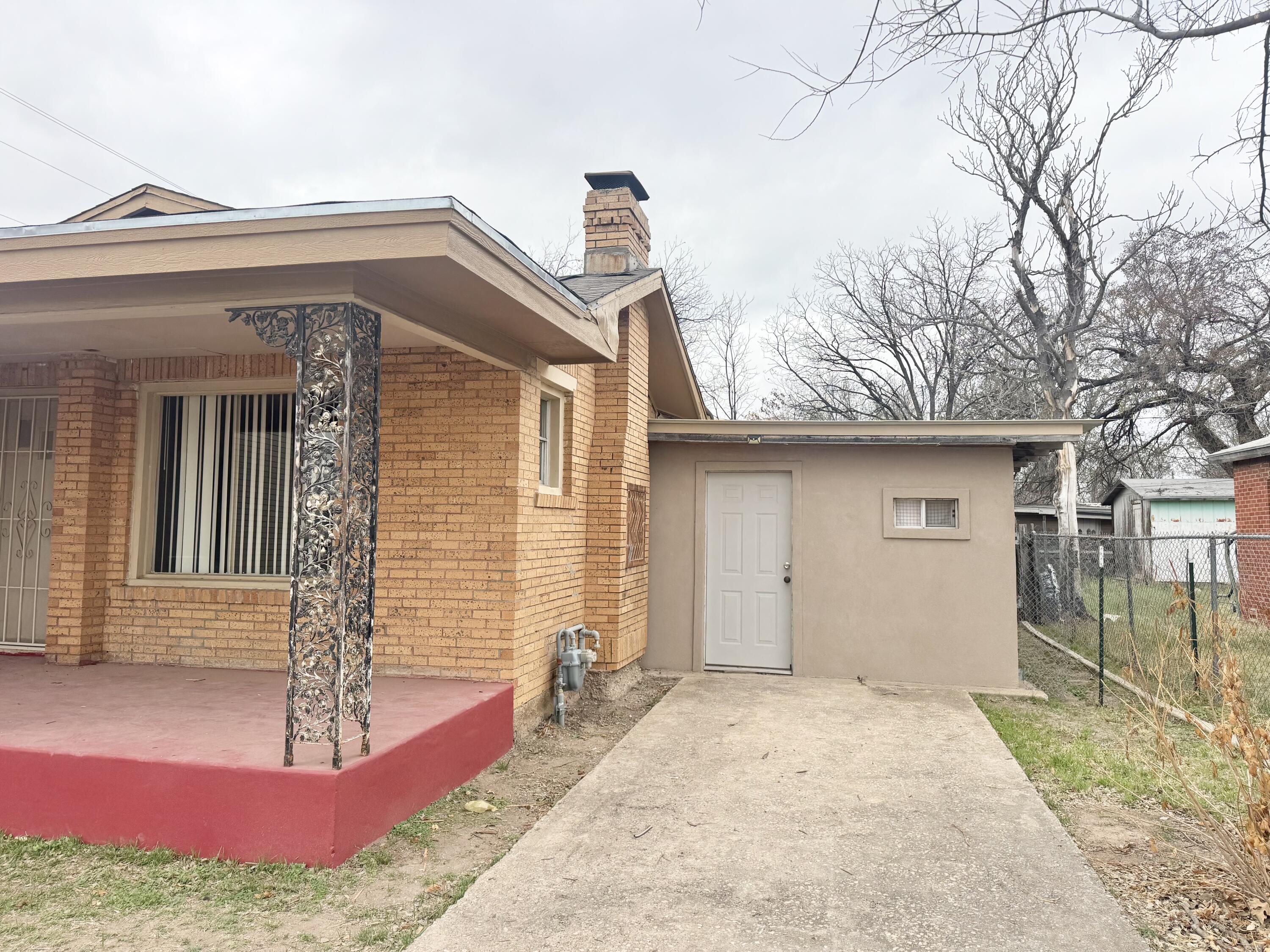 1225 S Chadbourne Street Property Photo 10